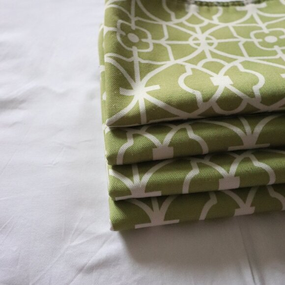 Geometric‎ Green/White Square Wedding Event Dinner Party 4 Placemats - Picture 5 of 5